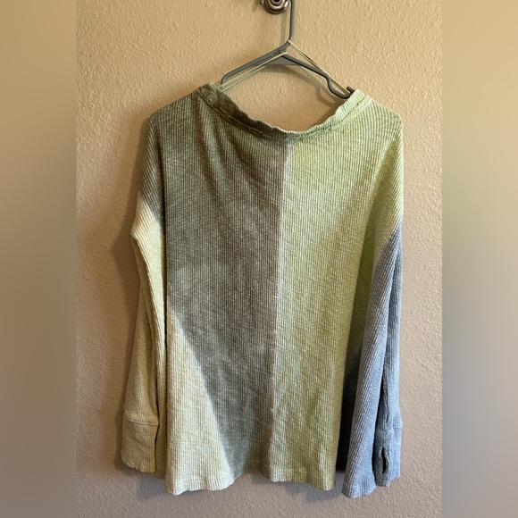 We The Free (Free People) Textured Long Sleeve Top Size XS - Picture 2 of 4